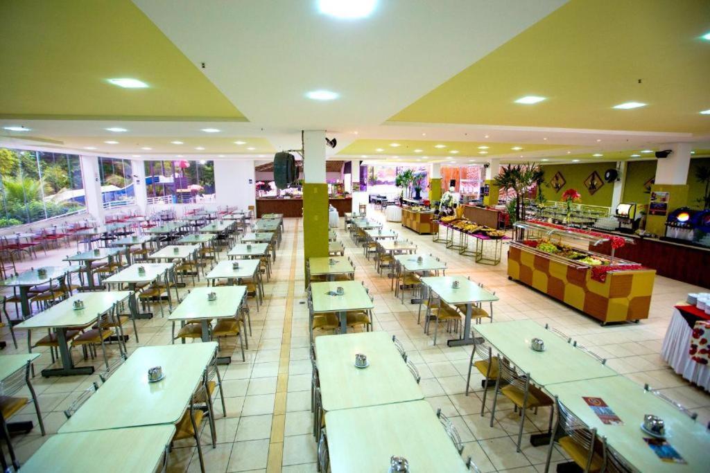 Apartamento Otimo Ape 2 Quartos Com Piscina 24hs Em Caldas Novas